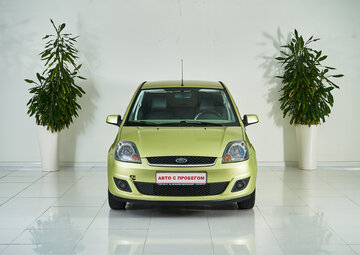 Ford Fiesta Вид 2